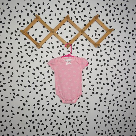 Nicole Miller Pink Bow Print Short Sleeve Baby Onesie - Picture 1 of 7